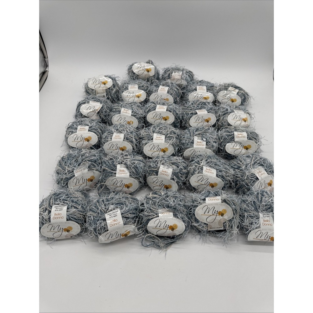 Muench Bella Donna Specialty Yarn Eyelash Blue White Ombre 5600 Lot Of 27 New